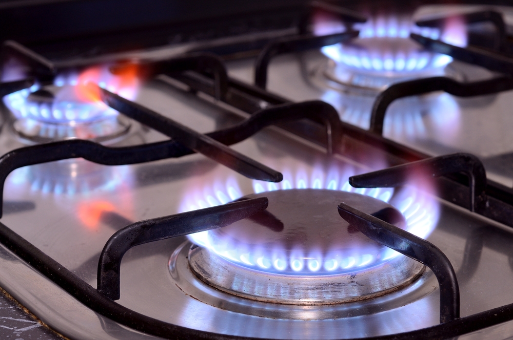 Pros and Cons Between a Gas and Electric Stove