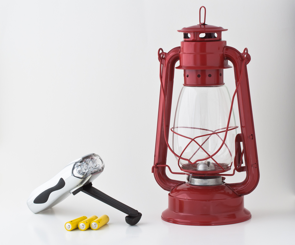 https://www.electricrate.com/wp-content/uploads/2022/11/battery-operated-lights-for-power-outages.jpg